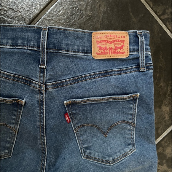 Levi’s slimming skinny - Picture 3 of 4